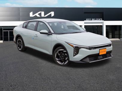 New 2025 Kia K4 EX