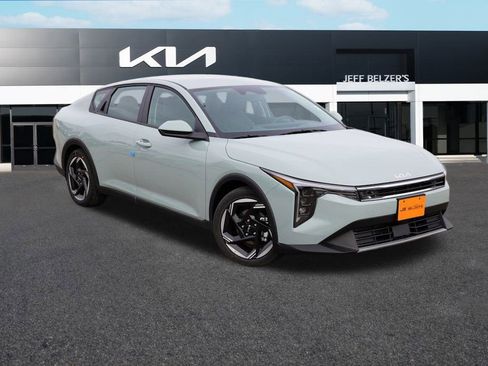 New 2025 Kia K4 EX image 1