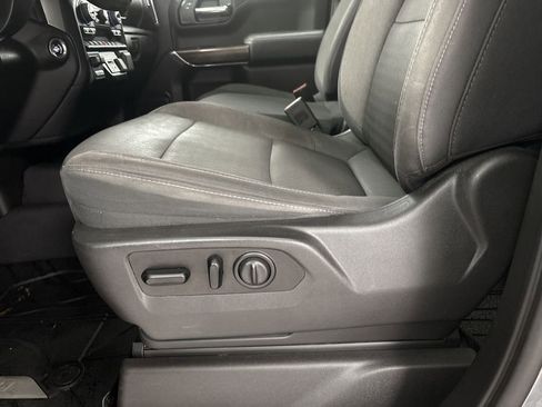 Used 2020 Chevrolet Silverado 1500 LT image 12