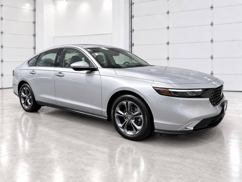 Used 2023 Honda Accord EX image 9
