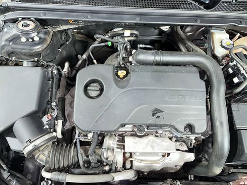 Used 2021 Chevrolet Malibu LT image 12