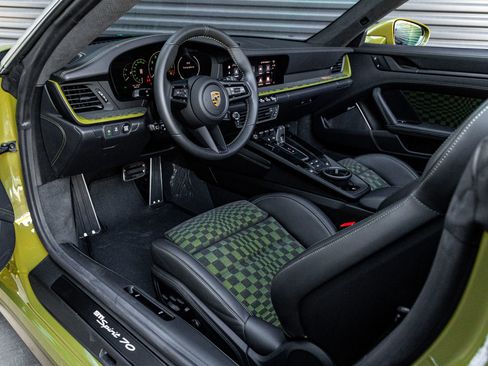 Certified 2026 Porsche 911 Carrera GTS RWD image 4