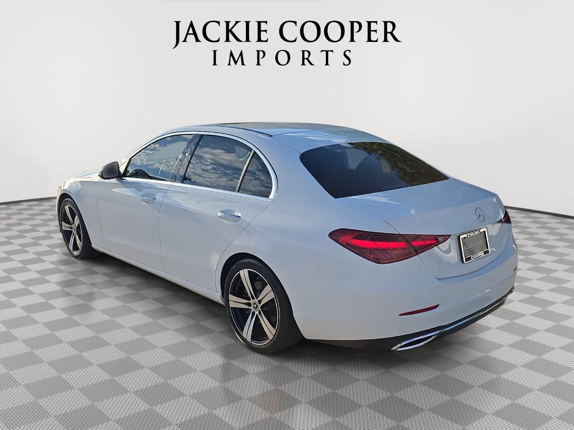 Used 2022 Mercedes-Benz C 300 Sedan image 7