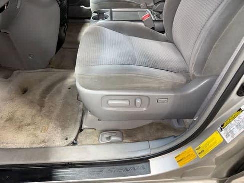 Used 2006 Toyota Sienna LE AWD/4WD image 21