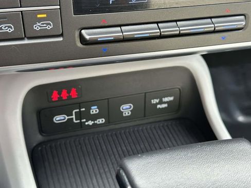 Used 2024 Hyundai Kona SEL image 21