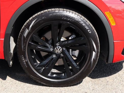 Used 2024 Volkswagen Tiguan SE R-Line FWD image 47