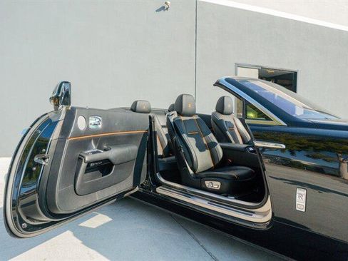 Used 2018 Rolls-Royce Dawn image 58
