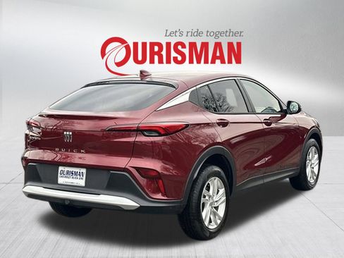 Used 2024 Buick Envista Preferred w/ Convenience I Package image 2