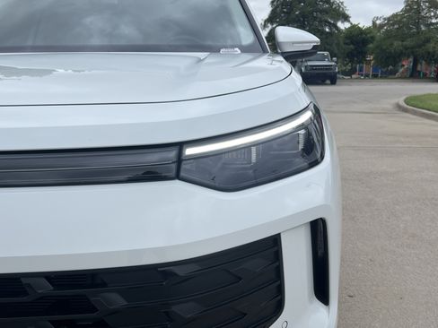 Certified 2026 Volkswagen Tiguan S FWD image 5