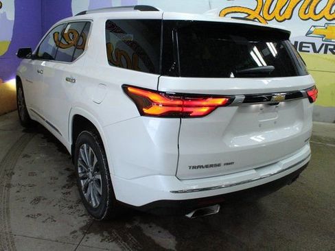 Used 2023 Chevrolet Traverse Premier AWD/4WD image 6
