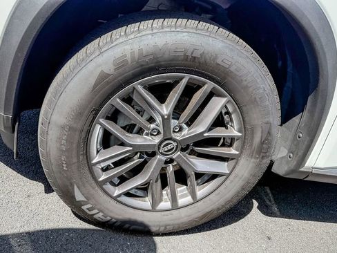 Used 2023 Nissan Rogue S AWD/4WD image 6
