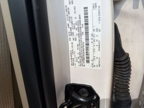 Used 2018 Ford F150 Lariat w/ Equipment Group 502A Luxury AWD/4WD image 6