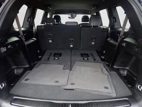 Used 2024 Jeep Grand Cherokee L Laredo image 8