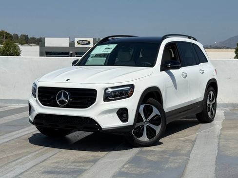 New 2026 Mercedes-Benz GLB 250 image 2