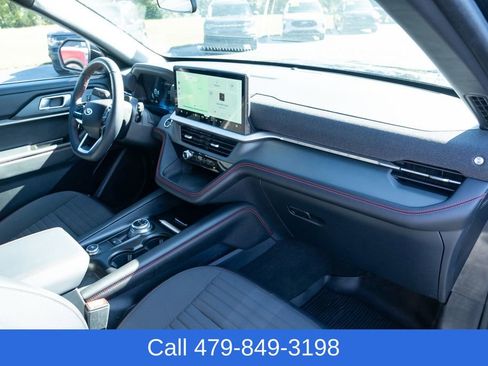 Used 2025 Ford Explorer ST-Line w/ ST-Line Street Pack image 39