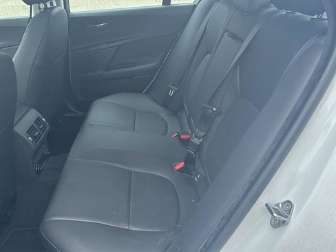 Used 2019 Jaguar XE Premium AWD/4WD image 11