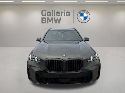 Used 2025 BMW X5 xDrive40i w/ M Sport Package AWD/4WD image 3