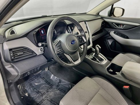 Used 2023 Subaru Outback Premium AWD/4WD image 9