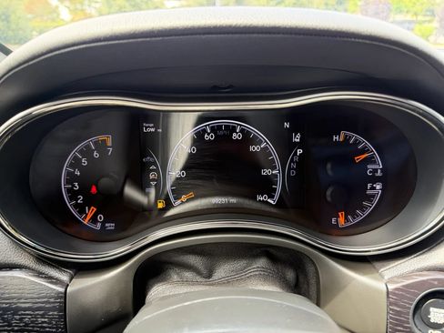Used 2020 Jeep Grand Cherokee High Altitude AWD/4WD image 6