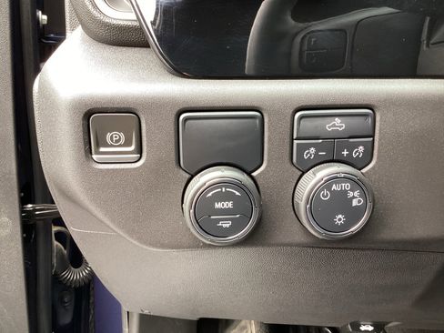 Used 2023 Chevrolet Silverado 1500 LT image 31