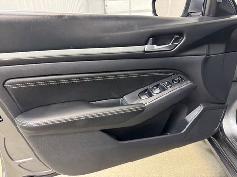 Used 2019 Nissan Altima 2.5 SV image 8