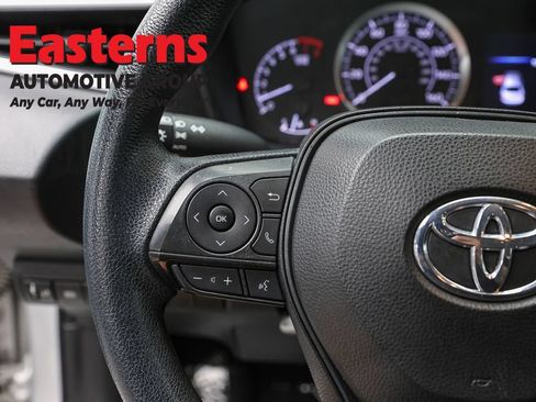 Used 2021 Toyota Corolla LE FWD image 14