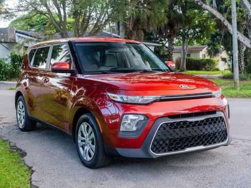 Used 2020 Kia Soul LX image 27