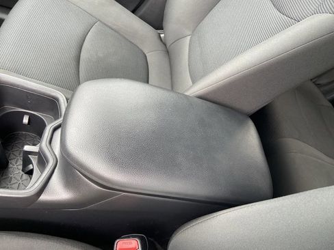 Used 2024 Toyota RAV4 LE image 40