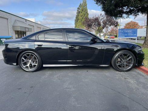 Used 2019 Dodge Charger R/T w/ Plus Group image 15