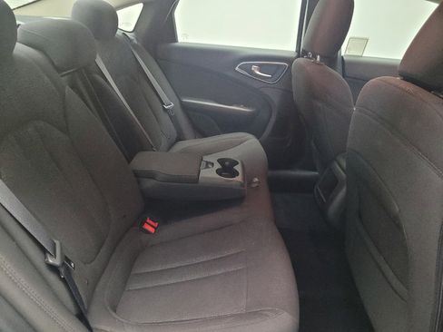 Used 2015 Chrysler 200 Limited w/ Convenience Group image 19