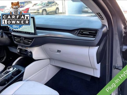 Used 2025 Ford Escape SE FWD image 16