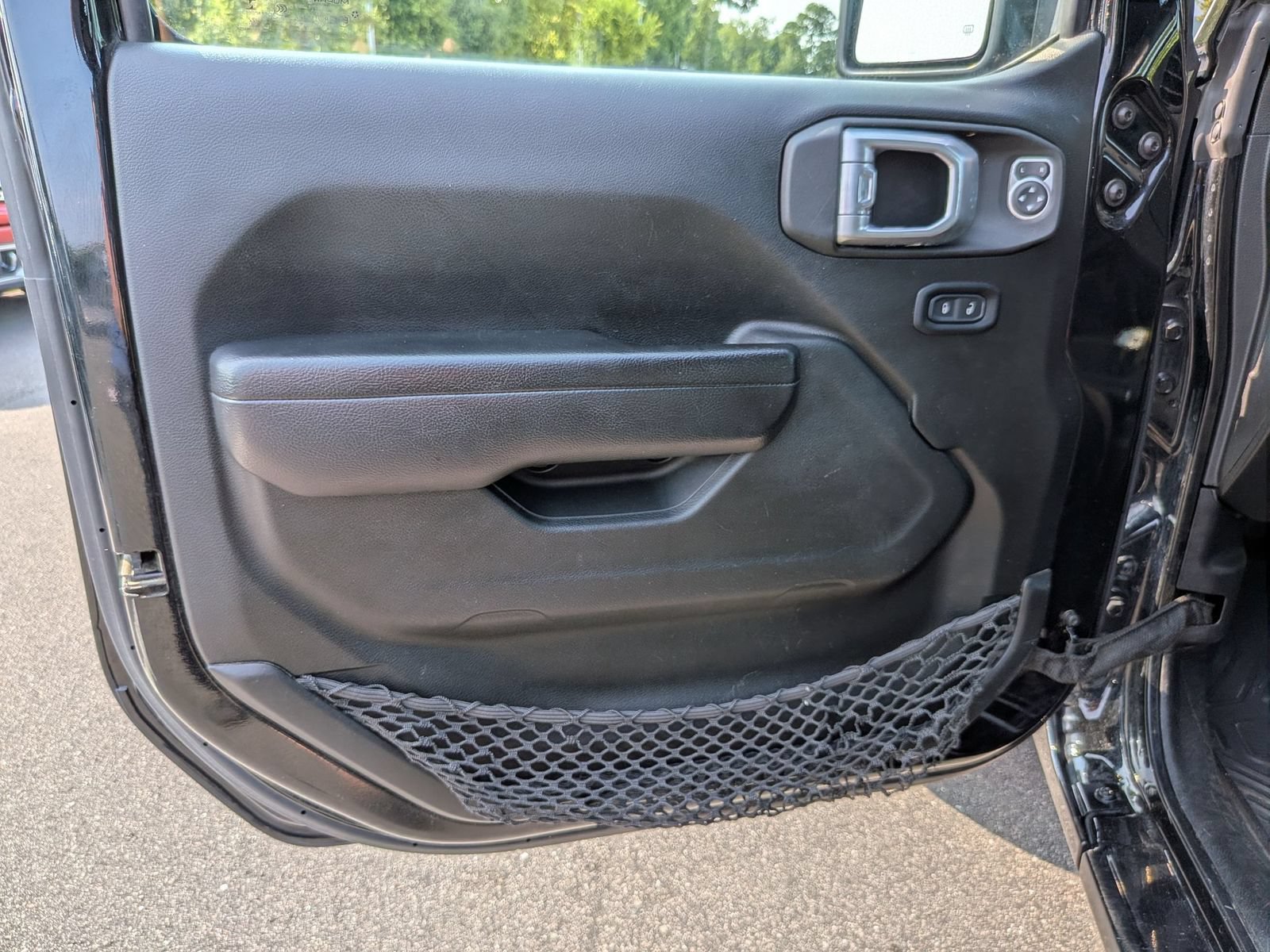 Used 2022 Jeep Gladiator Sport AWD/4WD image 12