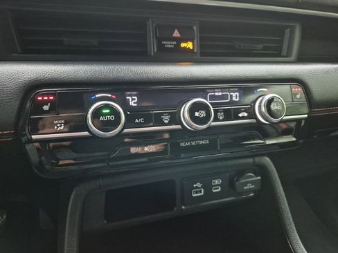 Certified 2025 Honda Pilot Sport image 28