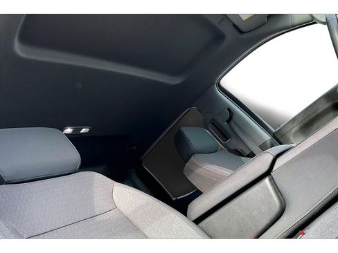 Used 2022 Chevrolet Silverado 1500 LT image 19