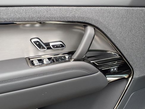 New 2026 Land Rover Range Rover Sport SE AWD/4WD image 10
