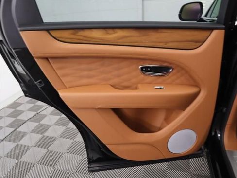 New 2025 Bentley Bentayga image 27