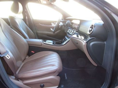 Used 2021 Mercedes-Benz E 350 4MATIC Sedan image 18