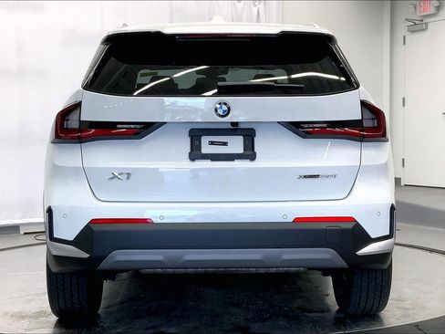 Certified 2023 BMW X1 xDrive28i w/ Premium Package AWD/4WD image 5