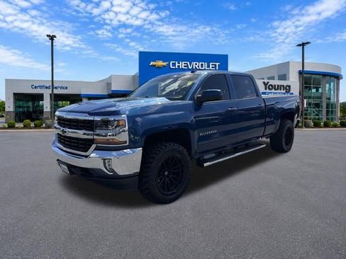 Used 2018 Chevrolet Silverado 1500 LT w/ All Star Edition AWD/4WD image 7