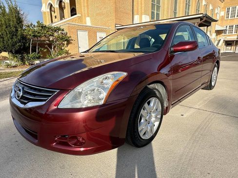 Used 2011 Nissan Altima 2.5 S image 2