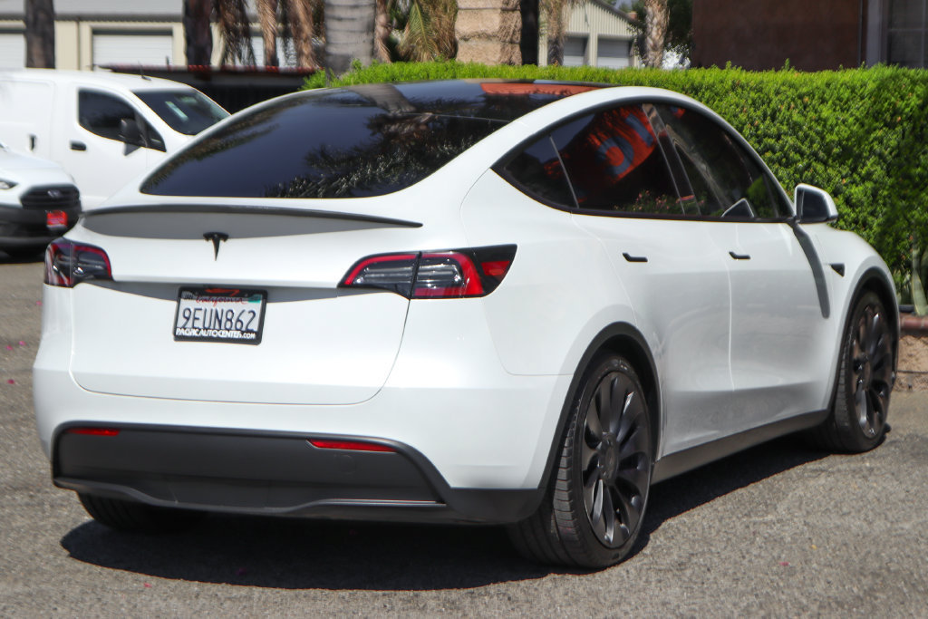 Used 2023 Tesla Model Y Performance AWD/4WD image 10