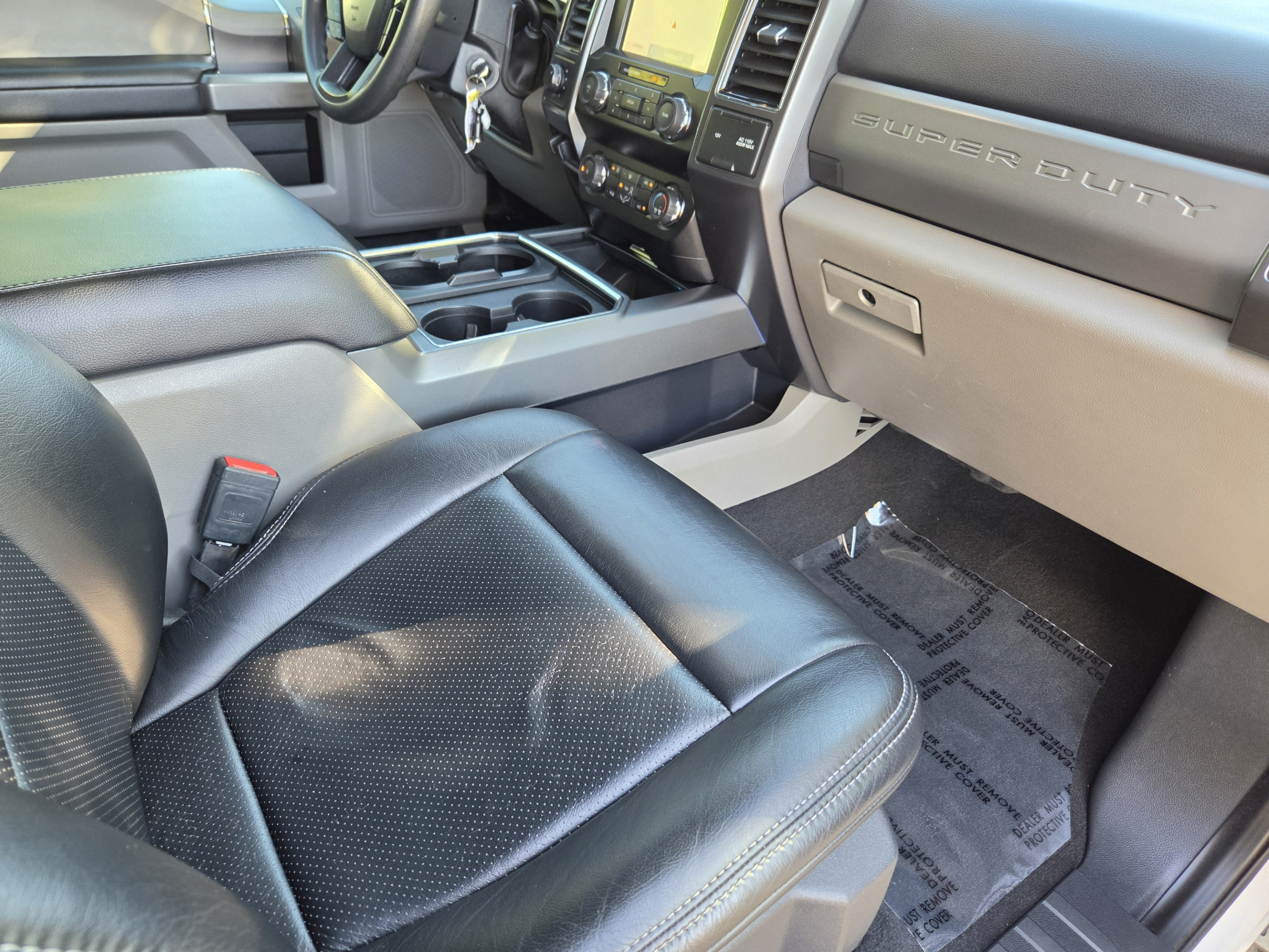 Used 2022 Ford F250 XLT w/ Black Appearance Package AWD/4WD image 7