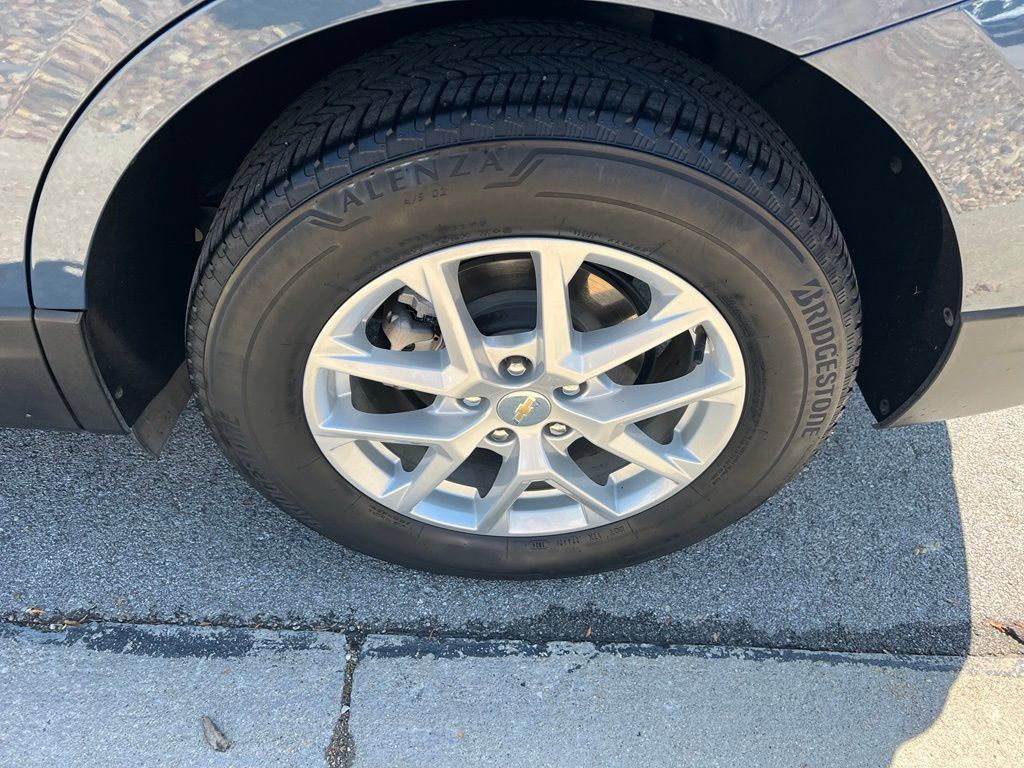 Used 2024 Chevrolet Equinox LT AWD/4WD image 14