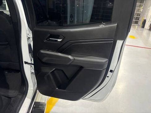 Used 2024 GMC Canyon Elevation w/ Convenience Package RWD image 19
