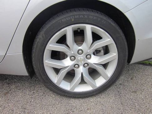 Used 2019 Chevrolet Impala Premier FWD image 22