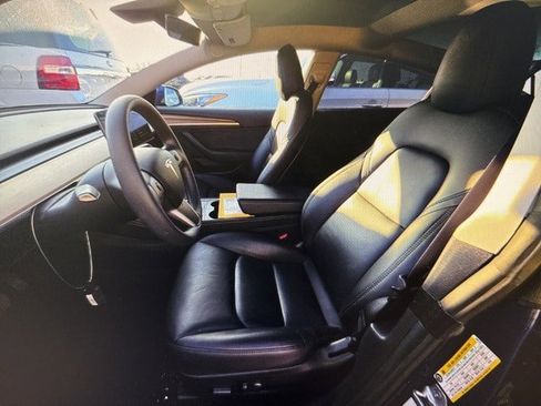 Used 2021 Tesla Model 3 Long Range image 9