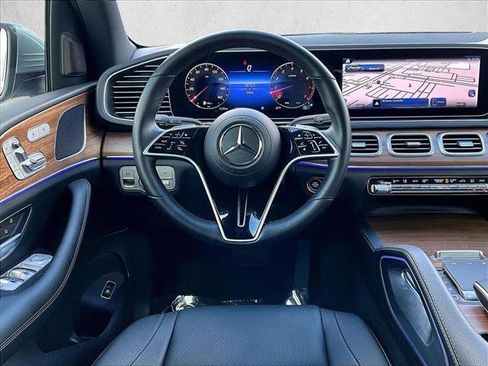 Used 2025 Mercedes-Benz GLE 350 4MATIC image 7