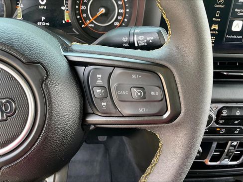 Used 2025 Jeep Gladiator Sport w/ Premium Package AWD/4WD image 19