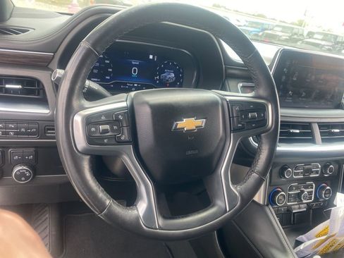 Used 2022 Chevrolet Tahoe LT w/ Luxury Package image 15