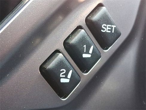 Used 2025 Subaru Outback Limited image 25